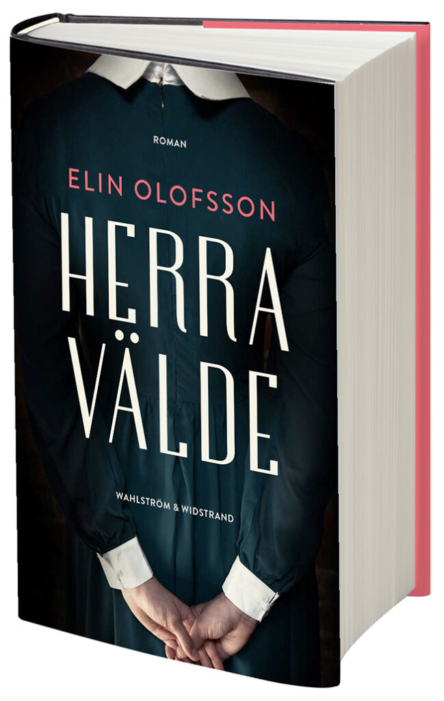 Das Cover von Herravärlde. Es zeigt eine Frau in Dienstmädchen-Uniform von hinten.